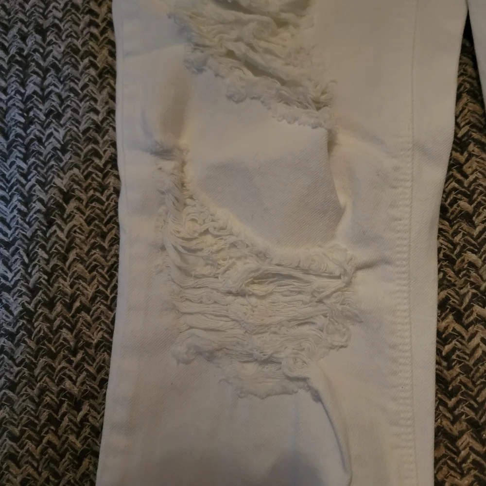 Pistola Remi Destroyed Raw Hem Boyfriend Jean cropped White Destructed Ripped